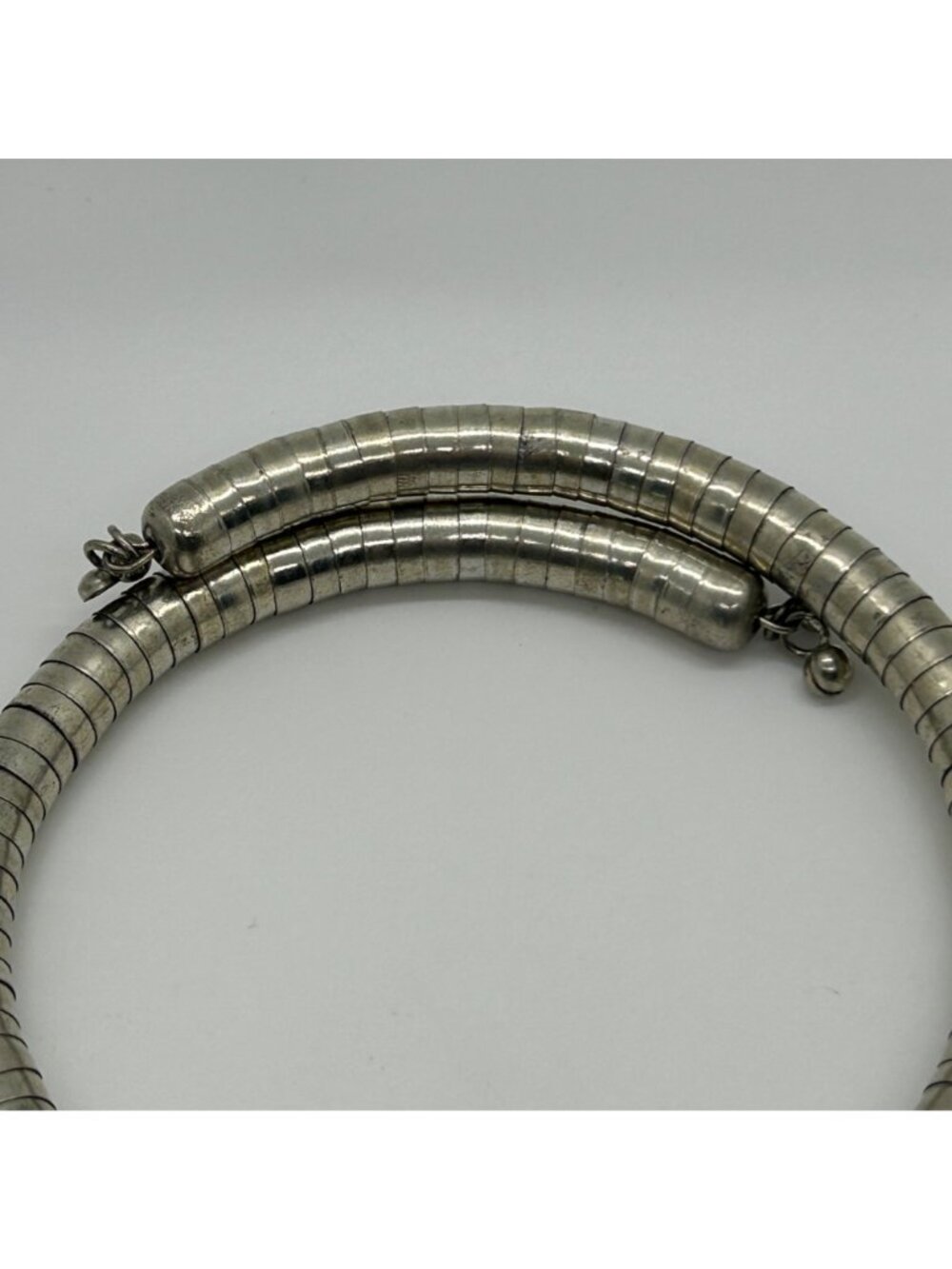Modernist Statement Necklace Choker Industrial Memory Wire Spiral Pendant 16" - Picture 10 of 11